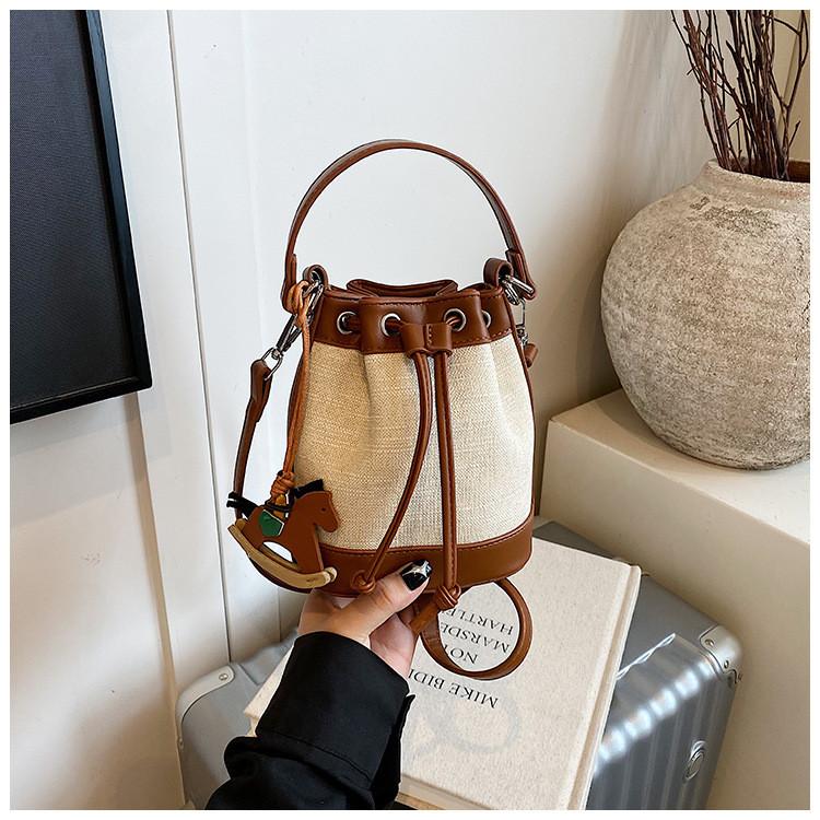 IELGY Ladies Bucket Bag Fashionable All-Match Cross-Body Can Be Carried In Hand
