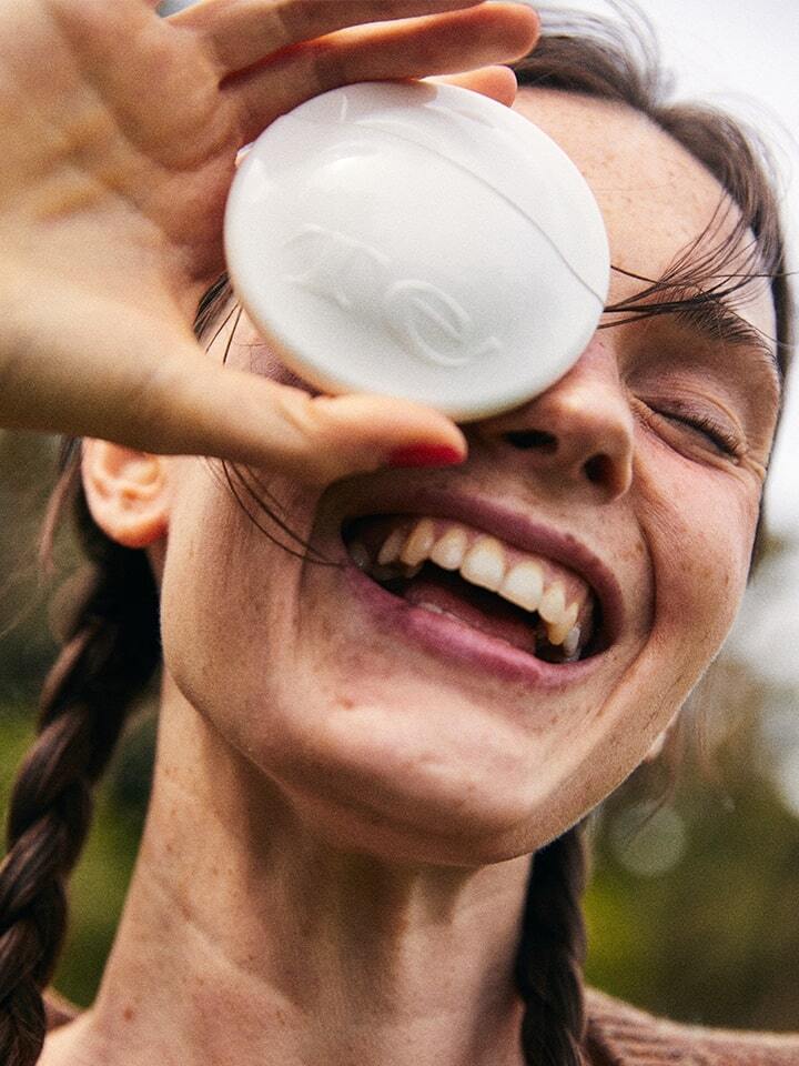 

White 35 D_ Daily Moisturizing Tone-Up Sunscreen for Dry Skin (50g) Pink beige tone-up