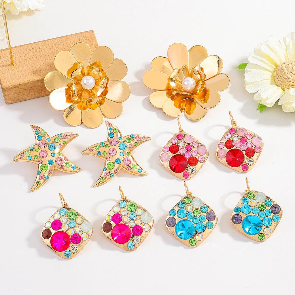 Diamond-set Starfish Earrings, Colorful Rhinestone Fashion Light Luxury Earrings, High-end Flower Simple Stud Earrings, Women