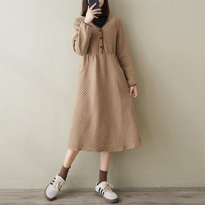 

Lazy wind padded cotton elastic waist dress women s spring and autumn new V-neck long-sleeved loose warm medium and long skirt 2XL хаки