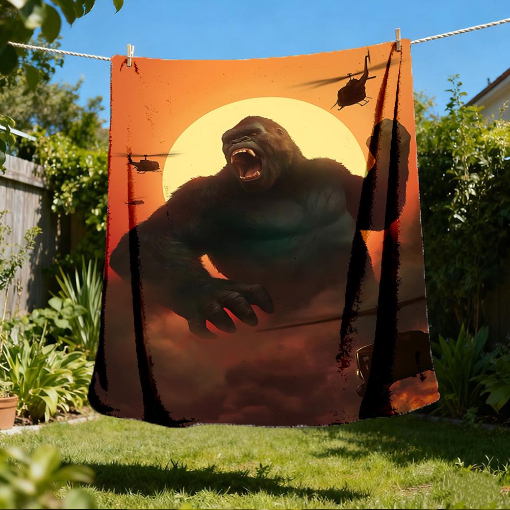 

1pc King Kong Outdoor Flannel Throw Blanket Soft, Lightweight & Warm 80x120cm