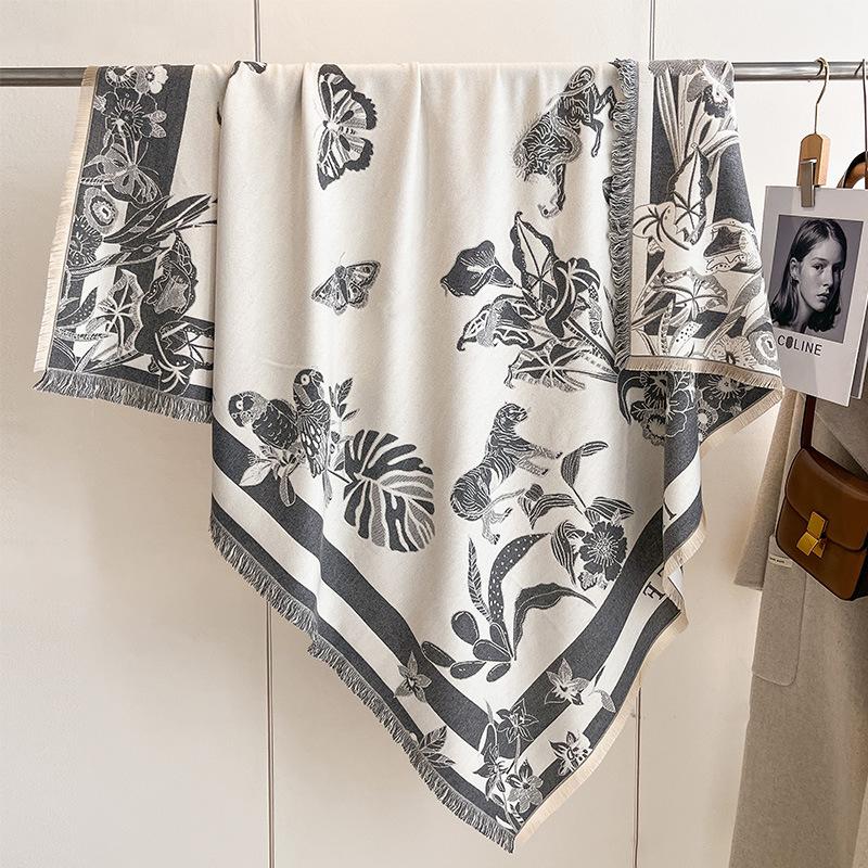 Fashion Versatile Women'S Imitation Cashmere Warm Scarf Wind Grotesque Plant Print Square Scarf Shawl