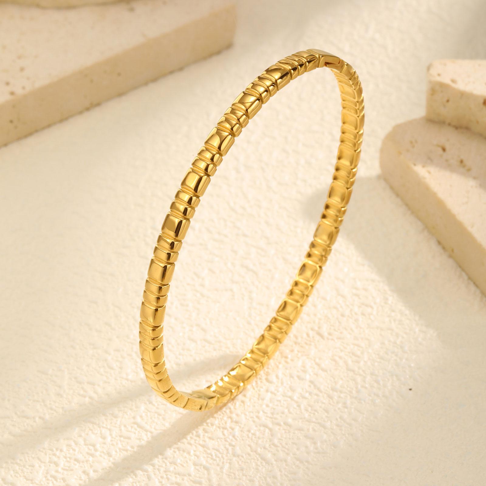 

Light Luxury White Zircon Bangle Bracelet for Women,Stainless Steel Openable Geometric Bracelets,Chic Jewelry Mother s Day Gift