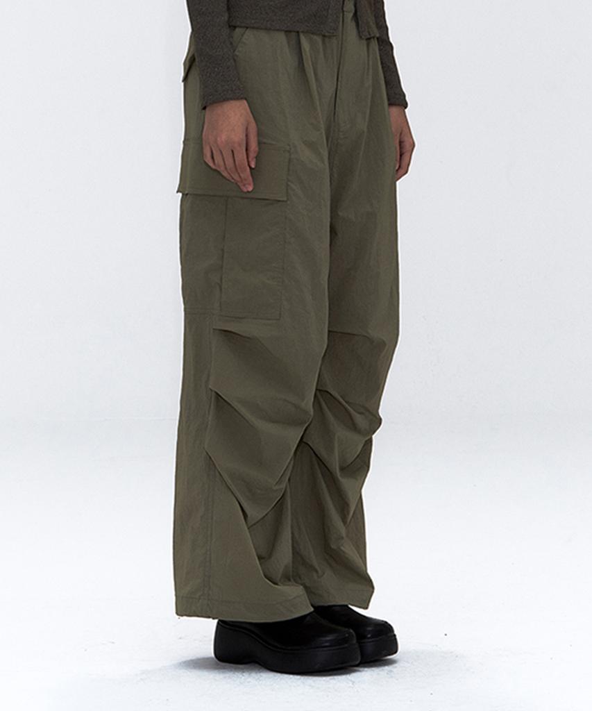 ERER [Un] Lightweight Nylon Carpenter Pants Khaki