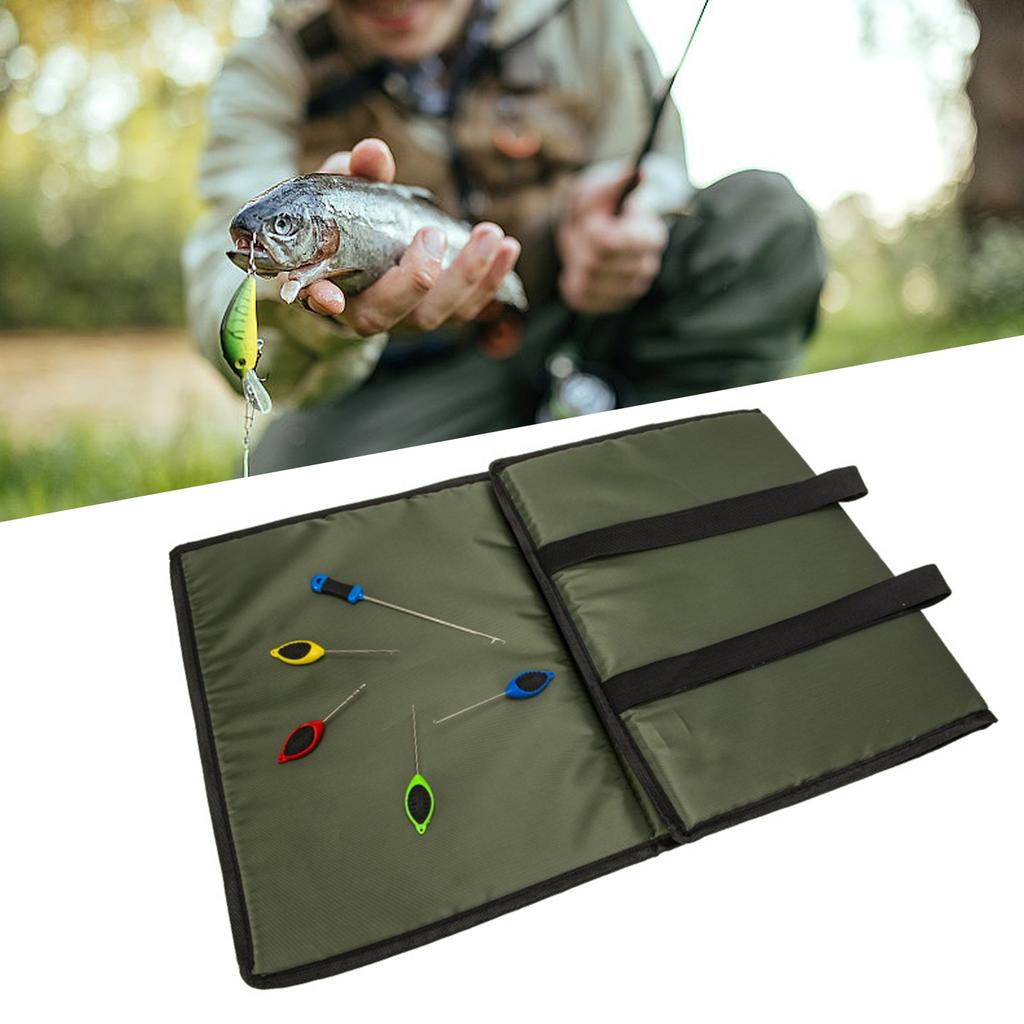 Fishing Unhooking Mat Carp Unhooking Mat 3-Fold Landing Mat with Baiting Needle Foldable Padded Outdoor Fishing Tool