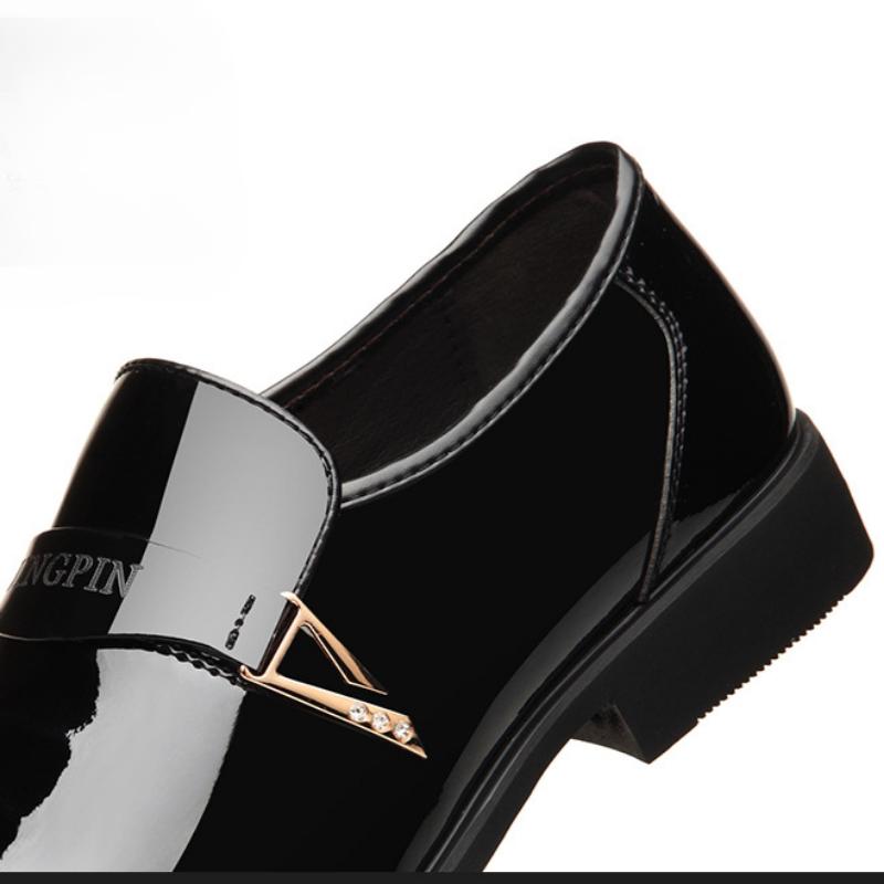 Pánské kožené boty New Pointed Bright Leather Business Formal Wear Stélka zvyšující výšku