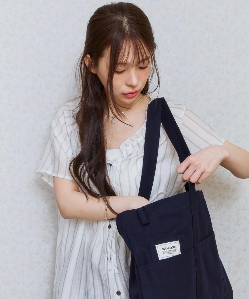 Kijiko Ke906. Angled Pocket Utility Tote Navy