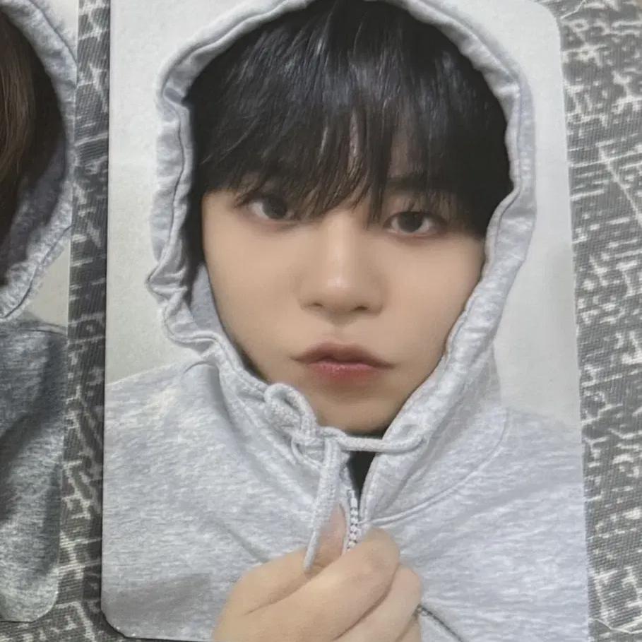 

ATEEZ Худи Ats Jongho Golden Hour Lemon Drop Makestar Микрофон Фотокарточка