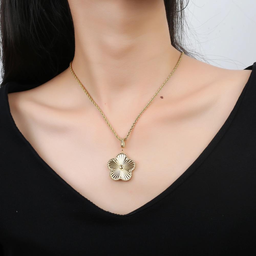 Classic 45cm 60cm Stainless Steel Laser Sweater Chain Necklace Luxury Women Party Jewelry Clover Pendant Trendy