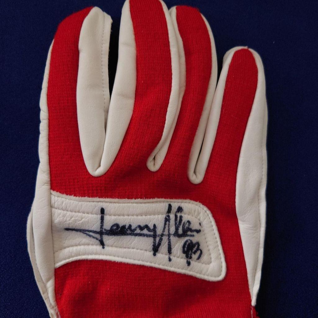 Used Racing gloves of F1 racer Jean Alesi