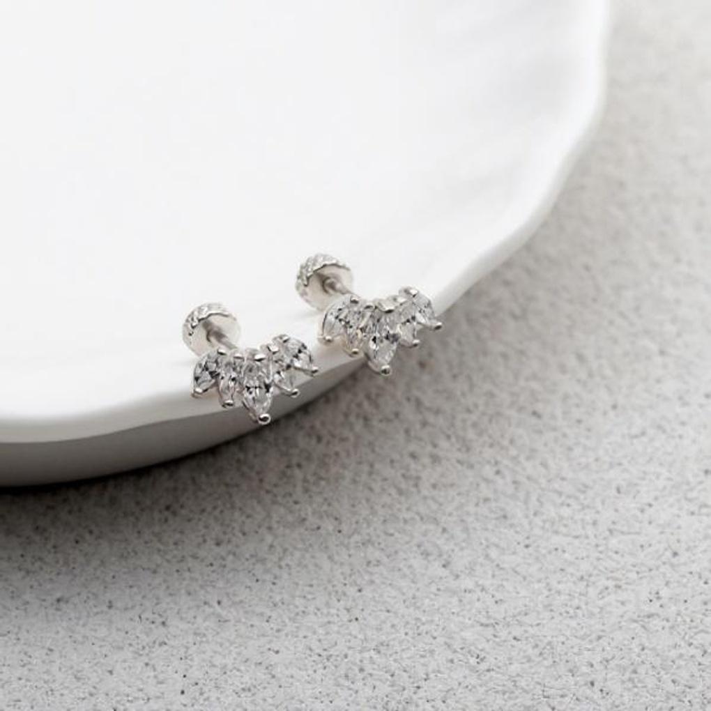 Women's Daily Accessory Sari Cubic Line Piercing