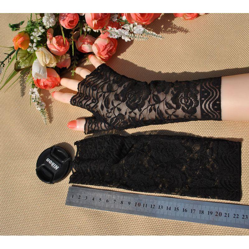 New Arrival Lace Half Finger Gloves Women's Thin Summer Silk Ice Short Sun Protection Driving Non Slip Elastic Fingerless Gloves Bridal Gloves