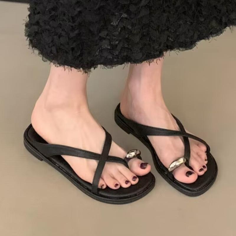 Fashion Designer Flats Women's Slippers Elegant Clip Toe Shoes 2025 Fad New Flip Flops Summer Casual Sandals Beach Zapatillas De Mujer