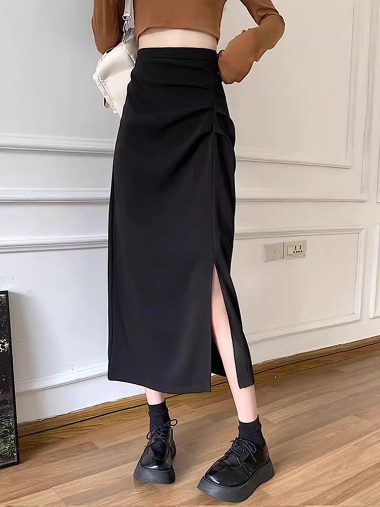 

2024 Стильная корейская юбка миди А-силуэта с завышенной талией, разрезом и облегающего кроя Large чёрный