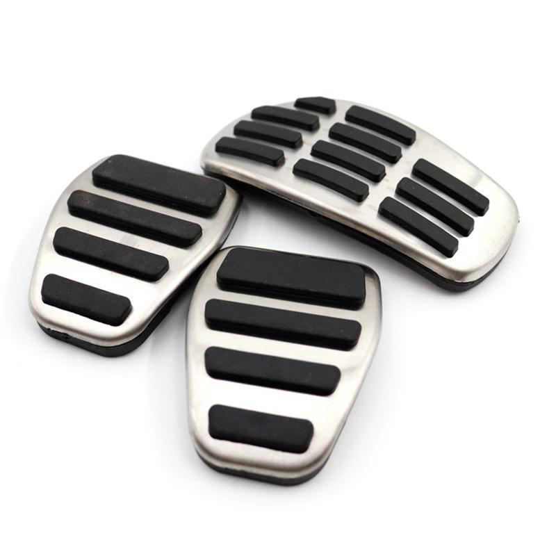 Nissan Qashqai Anti-Slip Pedal Cover Set: Accelerator, Brake, Rest Area