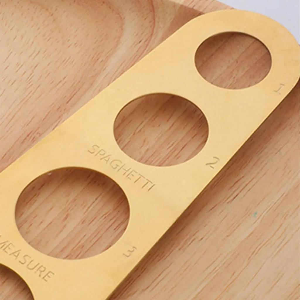 1pc- Stainless steel pasta measuring instrument, 4-hole pasta measuring instrument kitchen accessories