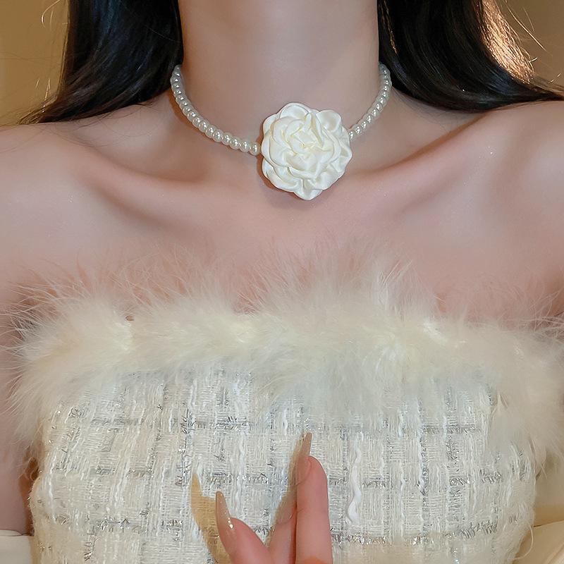 Bohemian vacation wind beaded necklace light luxury personality collarbone chain necklace