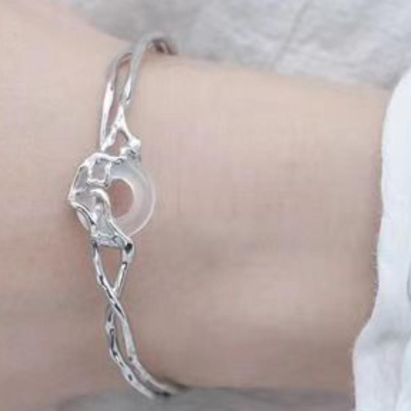1PC Chinese Style Vintage Hollow Out Round Jade Light Luxury Small Temperament Bracelet For Women Open Adjustable Elegant Bangle