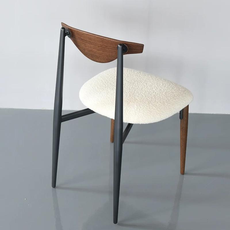 Nordic Modern Wooden Dining Chair - Designer Lambswool Backrest High-End Restaurant Chair for Home/Showroom