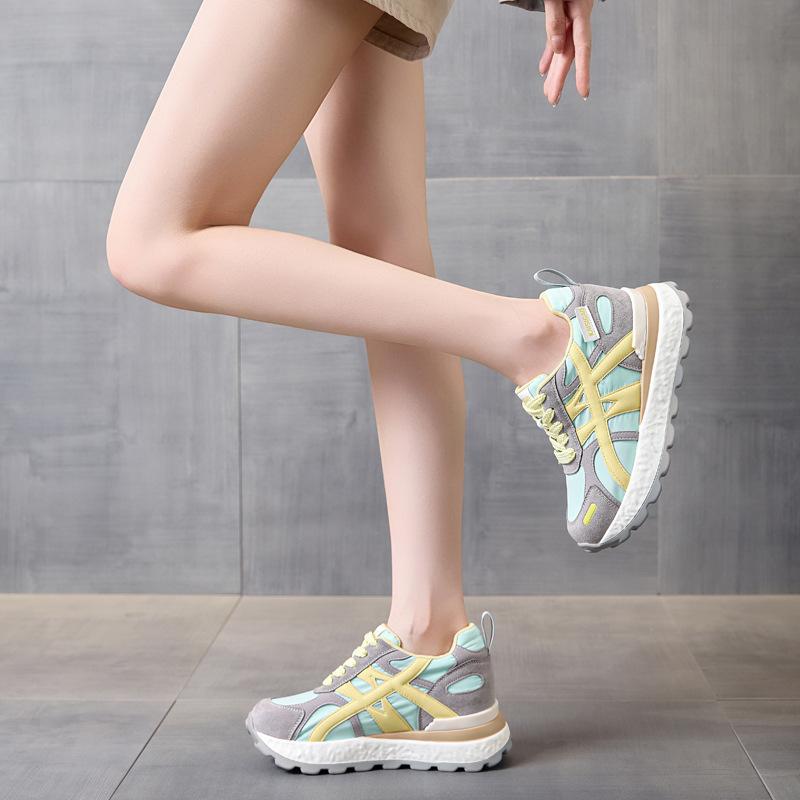 Thick-soled Breathable Mesh Forrest Gump Shoes Little White Shoes Women's 2025 Autumn New Inner Height Increase Casual Sports Board Shoes Wome