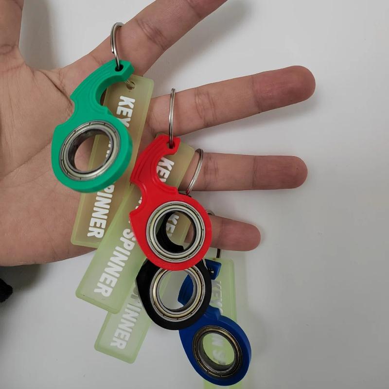 Hot Sale New Karambit Spinner Finger Swivel Claw Knife Keychain High Quality Metal Grain Texture Fidget Spinner Metal Keych Toy