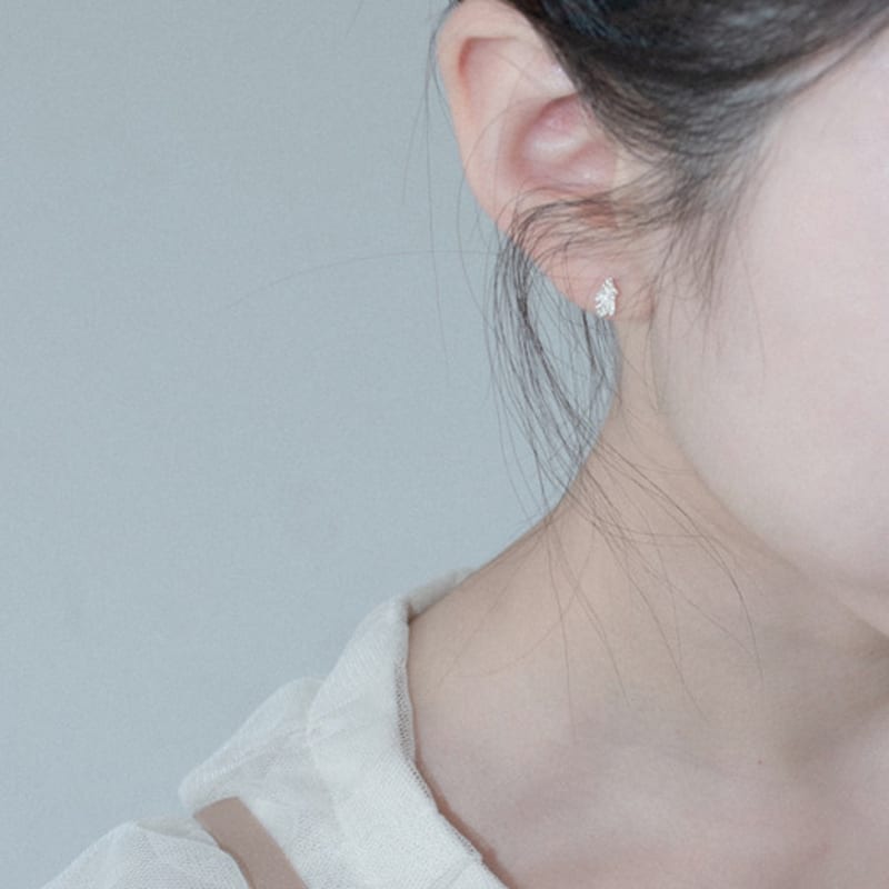 Mouvebament Snow White Earring_Silver 925