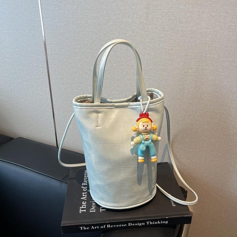 

Small bag women s 2025 new line fashion and high sense shoulder bag versatile messenger bucket bag