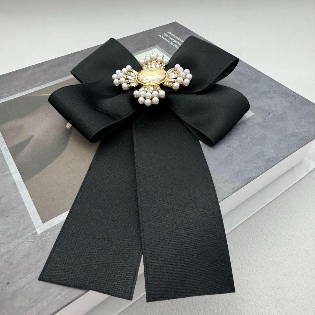 Versatile French Pearl Bow Tie and Brooch for Clothing Necklines