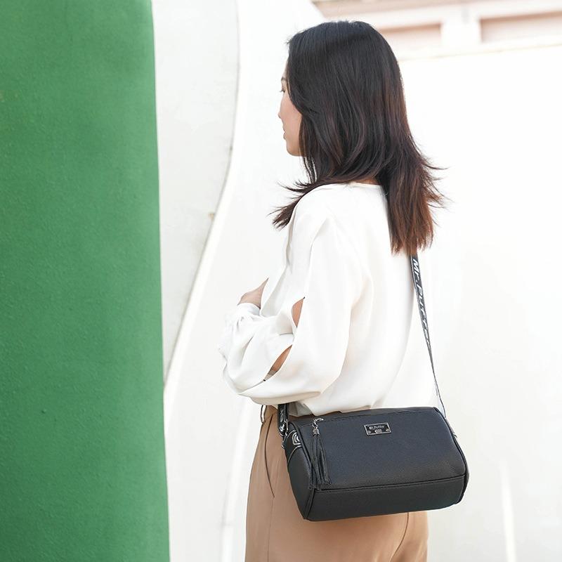 Guangzhou Summer Classic Shoulder Bag Commuting Exquisite Women's Bag Large Capacity Mother Bag Messenger Bag