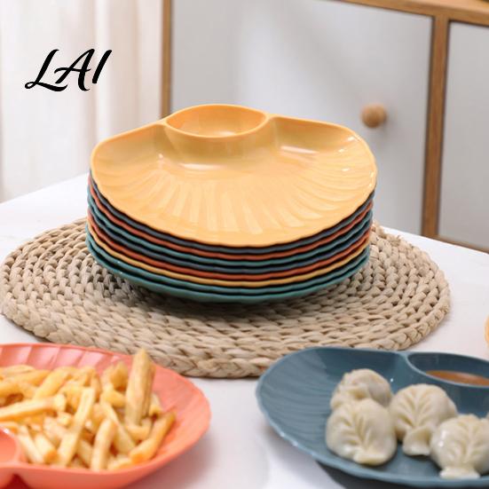 Shell Plate with Dipping Compartment Shaped Chips And Dip Plates Built-in Sauce Compartment Reusable Plastic Serving Dishes Small Fruit Platters for