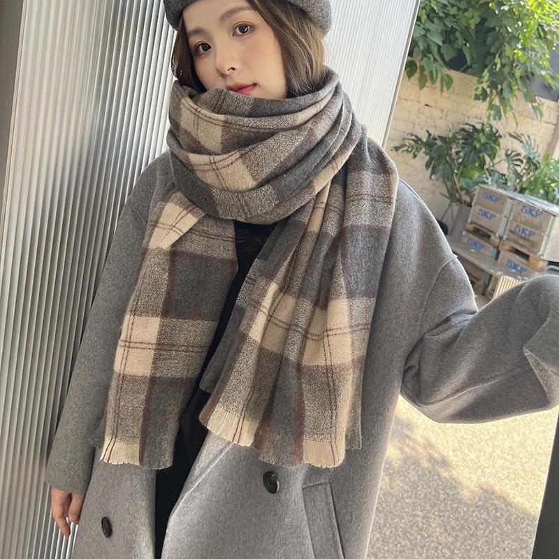 Sciarpa scozzese alla moda da donna autunno e inverno dolce sciarpa scozzese in finto cashmere addensata sciarpa invernale da donna