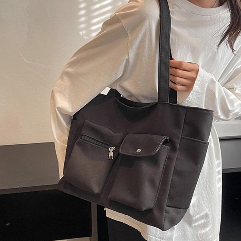 IELGY Versatile Casual Multi-pocket Daily Shoulder Bag Women