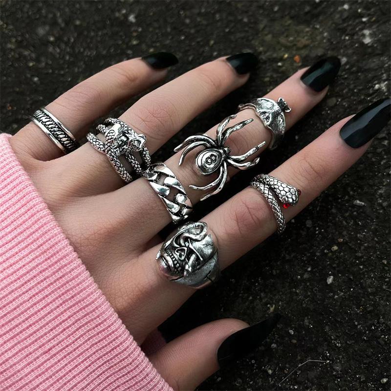 7Pcs Vintage Punk Metal Multi Ring Set For Women Men Spider Bat Snake Skull Finger Rings Gothic Jewelry