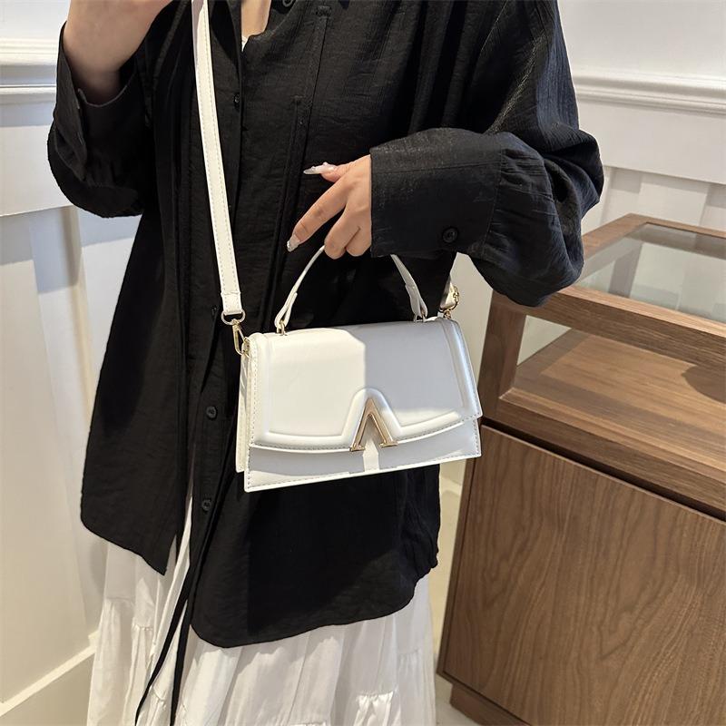 Fashion Texture Portable Small Square Bag Casual New Women's Shoulder Underarm Bag Solid Color Messenger Bag