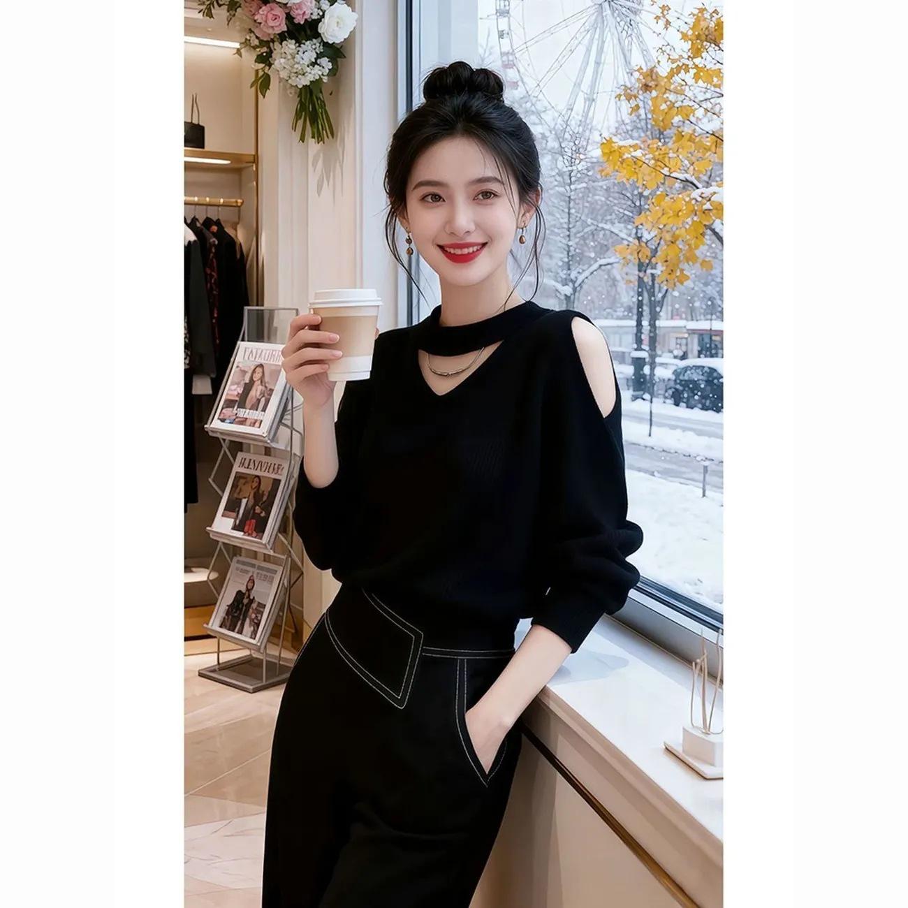 Elegant Hollowed-Out Patchwork Long Sleeve Women s Top S (Recommended 40-50kg)