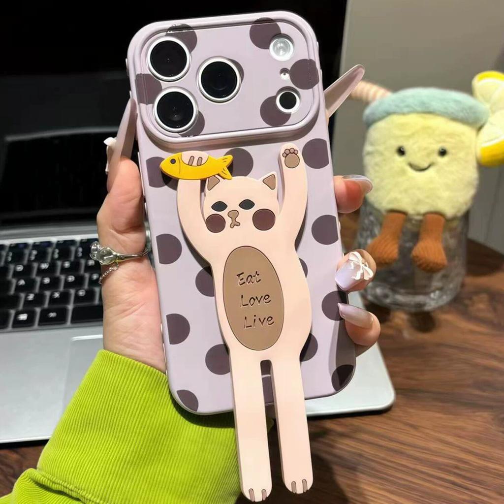 Catching Fish Kitten Applies To Apple 17promax Mobile Phone Case Iphone16 Creative Bracket 15 Cute 14 Cartoon Woman