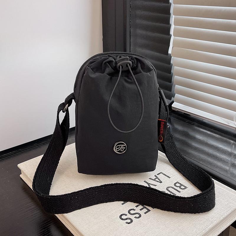 Mobile Phone Bag Simple Puff Small Shoulder Bag for Women New Summer Mini Kettle Bag Versatile Light Crossbody Bag for Men