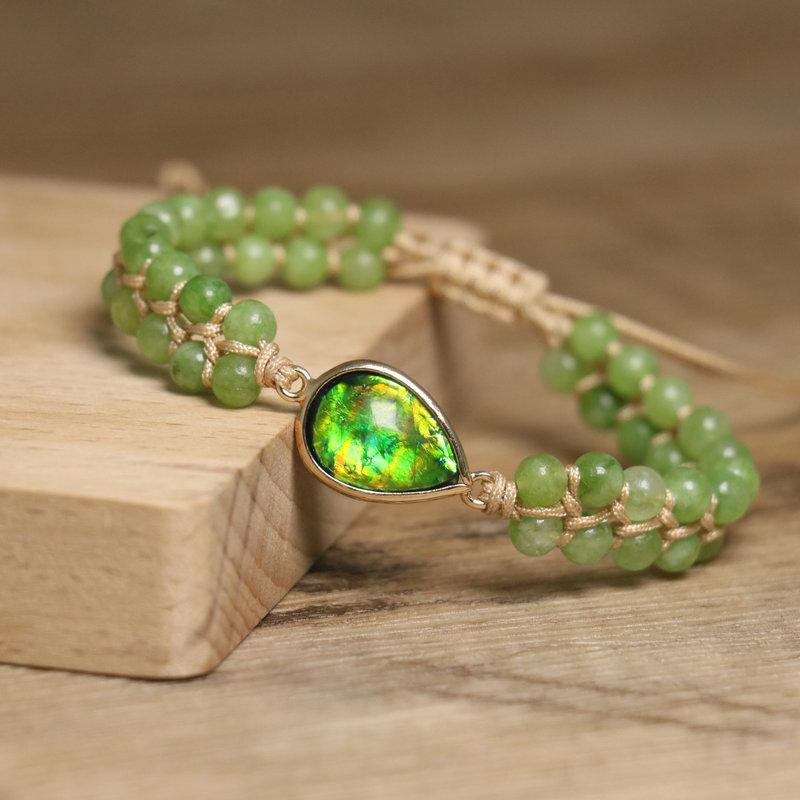 Green Jade Beaded Bracelet – Teardrop Ammolite Accent Boho Healing Jewelry, Adjustable Growth Gift for Women зелёный
