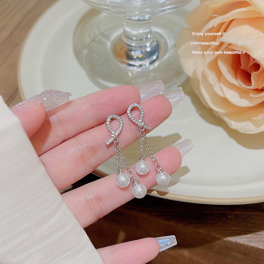 Koreanische Socialite Leichter Luxus Quastenohrringe – Herbst/Winter Silber Stecker für Damen