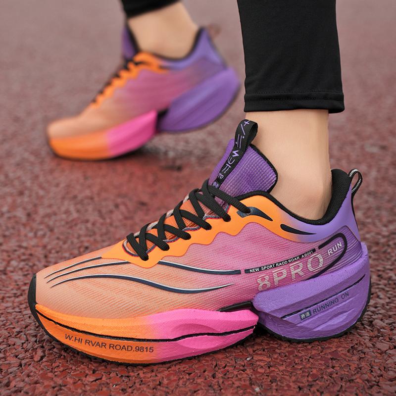 Hot Selling Couple Sneakers with High Rebound Thick Sole Ultra Light Breath Runn Shoes Low Cut High Quality Outdoor Tennis Shoes