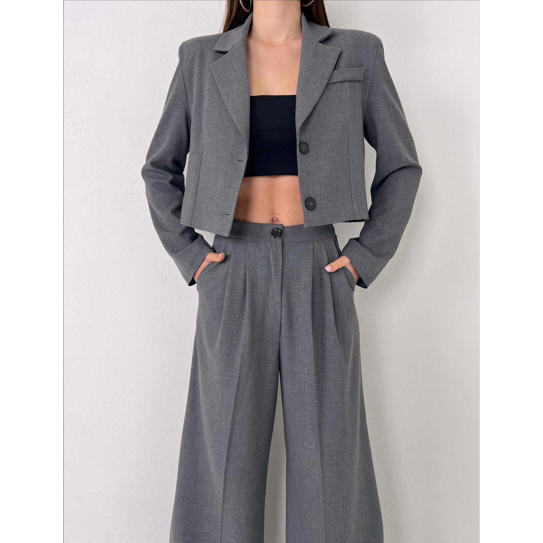 

Женский Костюм Манта