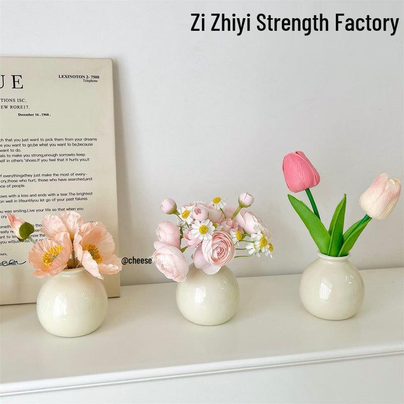 High-End Mini Ceramic Vase Ornament for Fresh Home Decor in Living Room or Dining Table