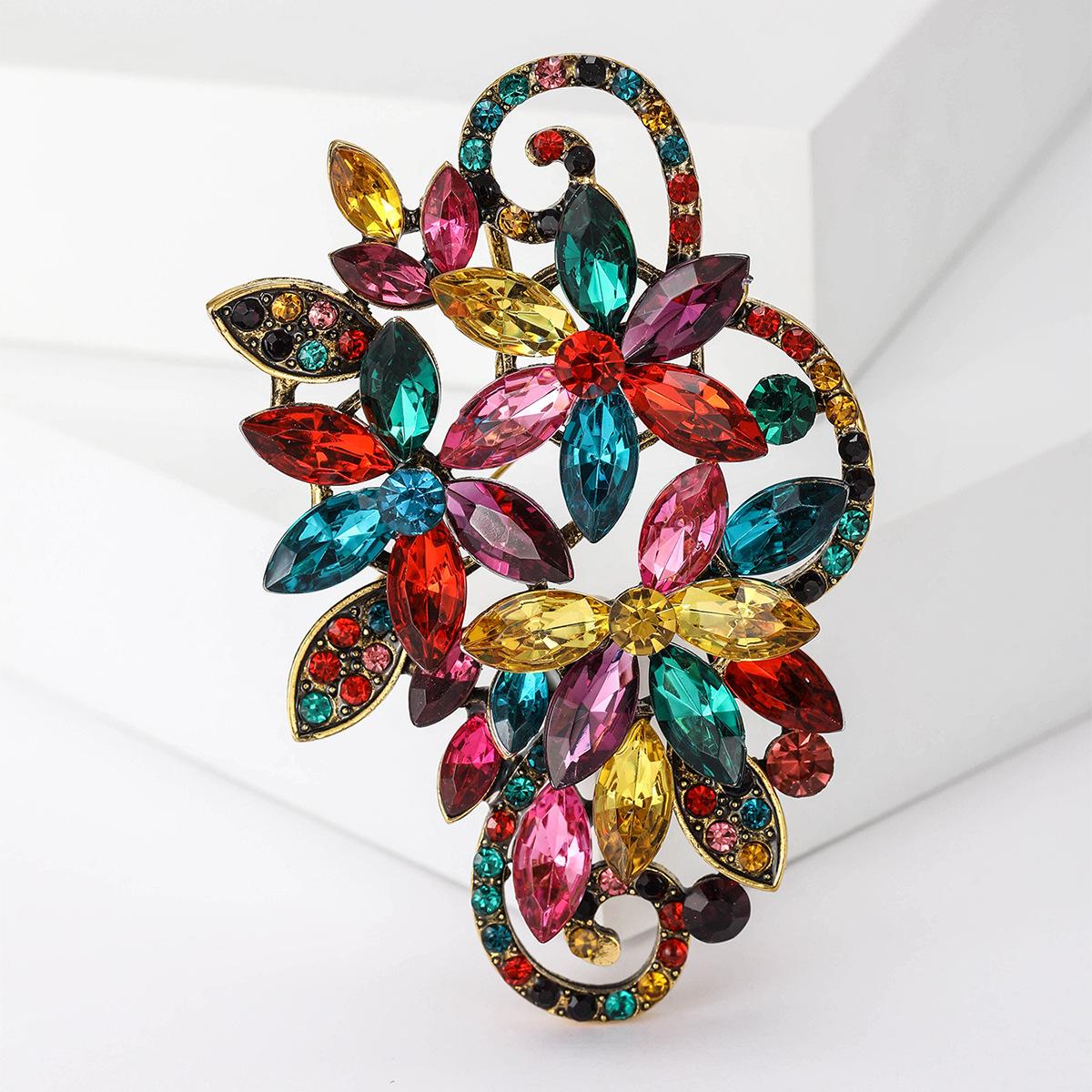 

Комплект хрустальных элегантных темпераментных корсажных украшений из стекла и кристаллов