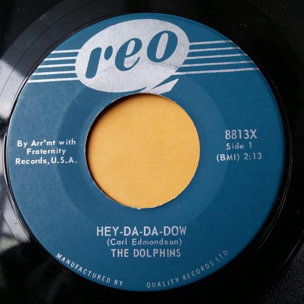 

7-дюймовая пластинка DOLPHINS HeyDaDaDow 8813X Reo 1964 Канада Поп Б/у