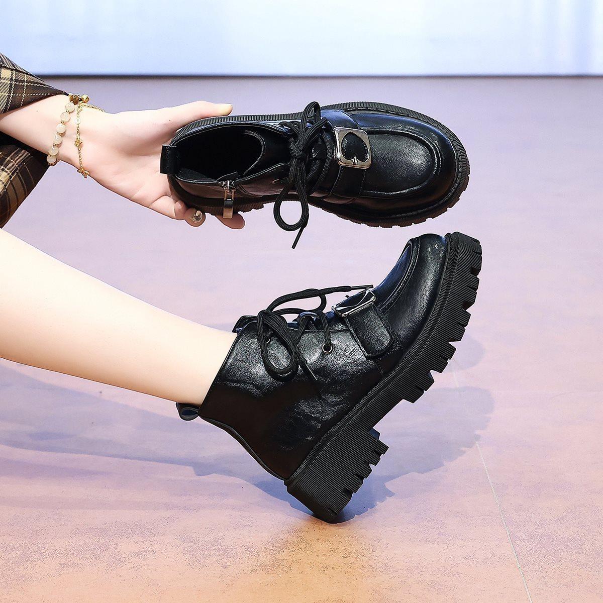 

New short boots thick-soled Martin boots women s lace-up round head 2025 Internet celebrity autumn versatile muffin British style super fire 42 чорний
