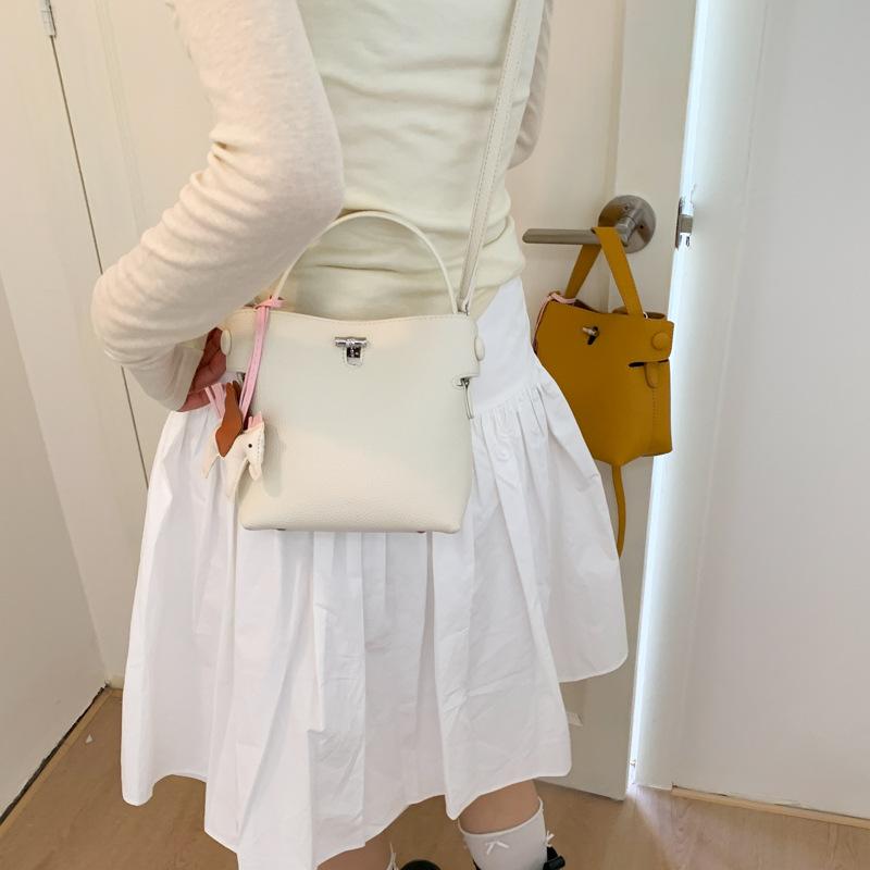 Handbag Women's New Fashion Versatile Messenger Bag Shoulder Bag