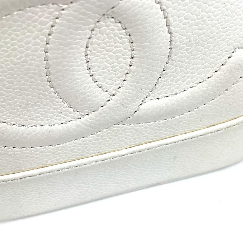 CHANEL A01998 logo vanity Bag Vanity Pouch Hand Bag Caviar Leather White