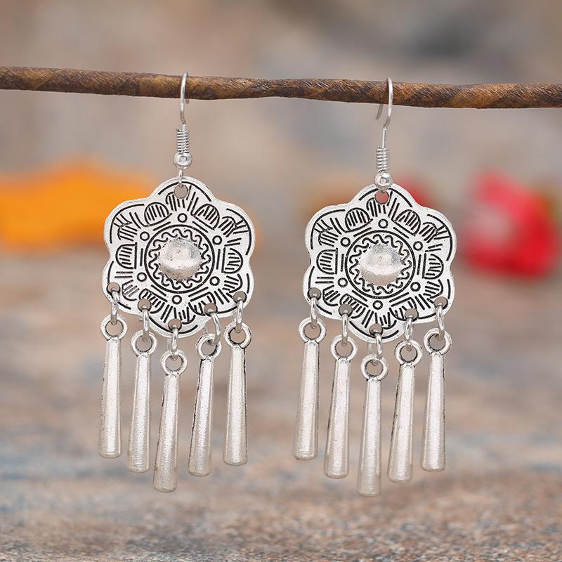 Retro Tibetan silver fringed earrings women's long temperament versatile earrings fashion personality vacation earrings