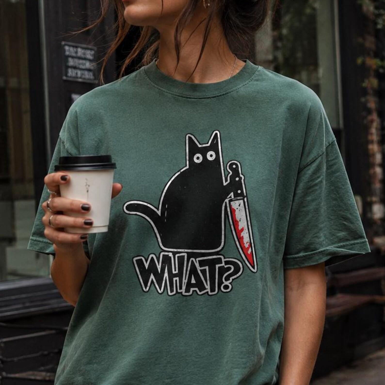 Cat Holding Bloody Knife Shirt, Dark Humor Meme Tee, Creepy Cat Graphic T-Shirt 3XL