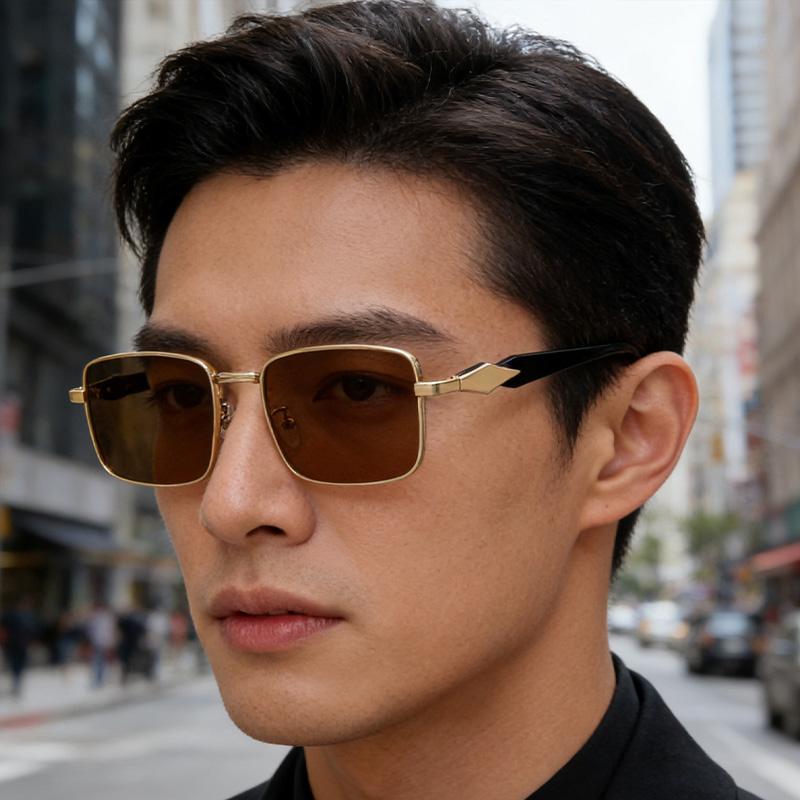 Advanced Square Metal Sunglasses for Men and Women Fashion Trendy UV Resistant Outdoor Sunscreen Sunshade Glasses
